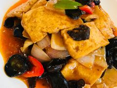 -兔行天下-鸿鹤鲜锅兔(中海国际店)