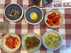 -益百岁牛尾汤(香山路店)