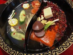 -重庆三峡火锅城(梅林店)