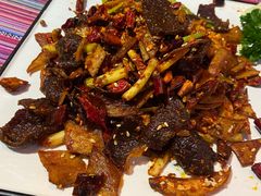 -香巴拉云南餐厅(华莱坞店)