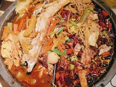 -鸣记脆皮烤鱼·海鲜烤鱼(三八广场店)