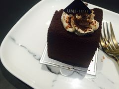 -UNI UNI(环亚凯瑟琳店)