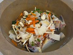 -姚记抚仙湖野生菌石锅鱼庄