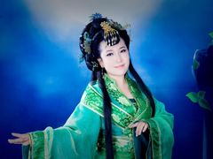 孔雀王朝-九月鹰飞汉服摄影工作室