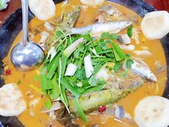 -丹水桥地锅鱼·翘嘴鲌·地方特色全鱼宴(丹江口大坝店)