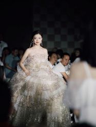 -伯瓷皇后婚纱艺术空间