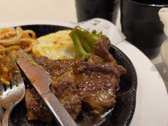 -汤姆家的牛排意面披萨(新城市广场店)