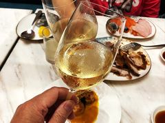 白葡萄酒-温德姆至尊酒店·璇全日餐厅