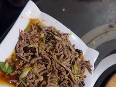 -人民公社铁锅炖·东北菜(卫国道店)