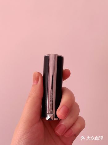 纪梵希守护了赫本 我选择了纪梵希  特色推荐：