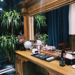 -TWOFACE 双面理发馆