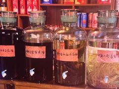 -果松木炭酸菜铜火锅·外婆参鸡汤