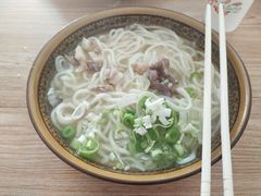 清汤牛肉面-清真·伊清阁餐厅