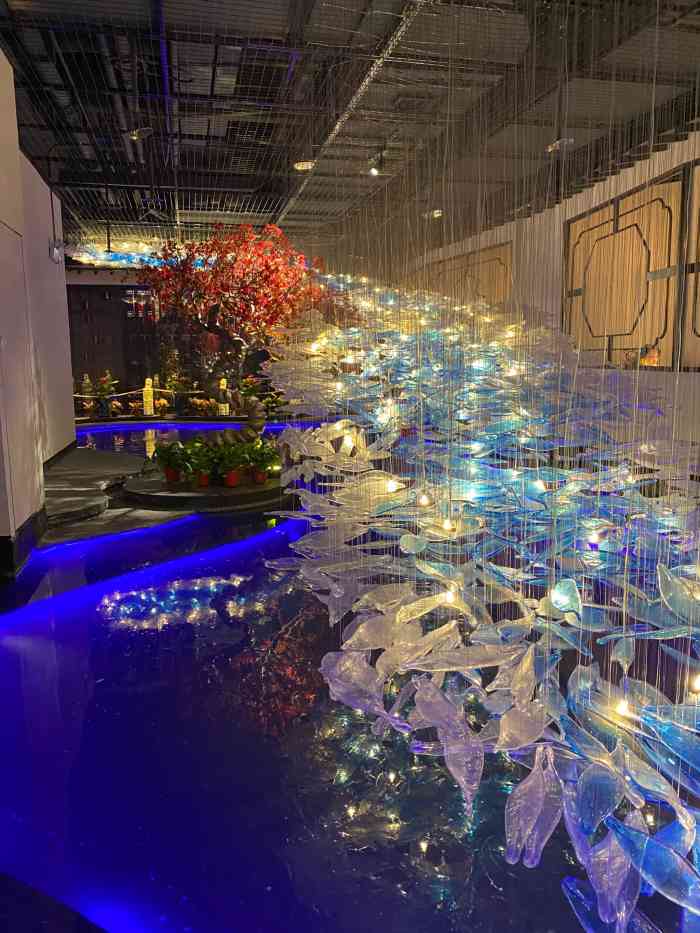 徽州小镇(曲江店)-"在家宅一天没吃饭,出门来理发,老公说带我.