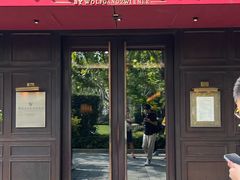 -Wolfgang’s Steakhouse 沃夫冈牛排馆(上海白玉兰广场店)