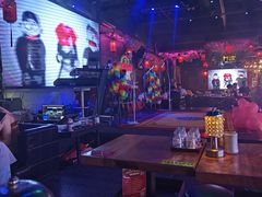 -喜鹊音乐酒馆(西街店)