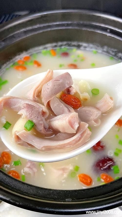 天天领红包猪肚汤,放点辣椒,放点枸杞