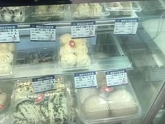 -白玉兰食品甜凤店(合生汇店)