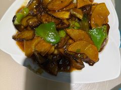-老码头黑皮肘子锅包肉(赣水路店)