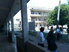 -吐斯廉屠杀博物馆