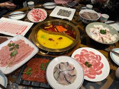 -小天鹅火锅·一线江景洪鼎旗舰店(洪崖洞店)