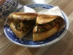 孜然夹馍-老字号杨坡红油米线腊汁肉夹馍(东四道巷店)