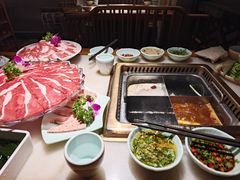 -巴渝瓦肆重庆鲜火锅(宝龙环湖店)