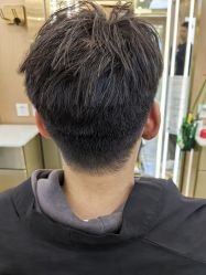 -一東造型烫发染发