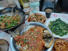 -堂瓦里·33年传统赣菜(第一街区店)