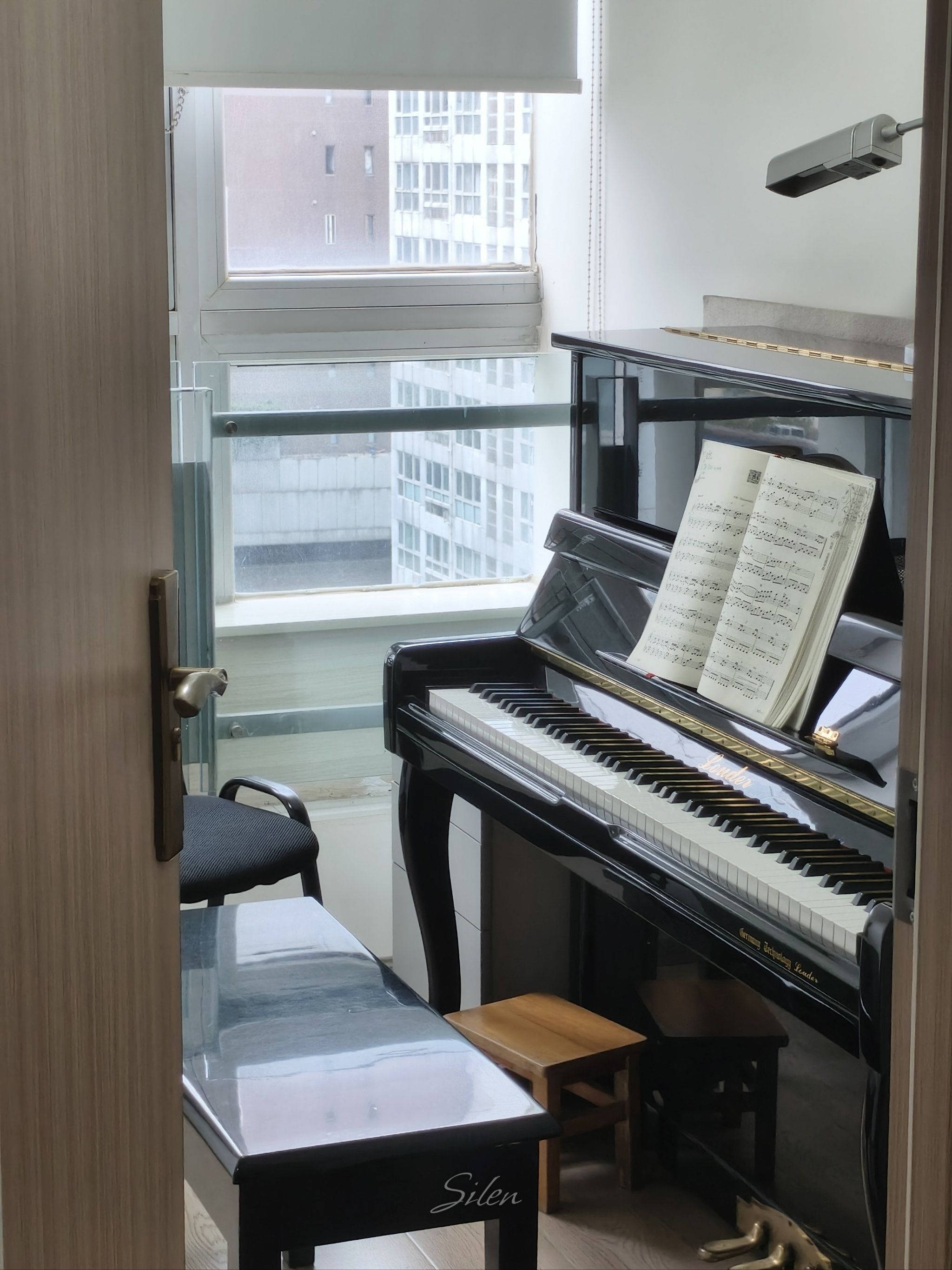 指尖魔法!成人零基础钢琴课奇遇记