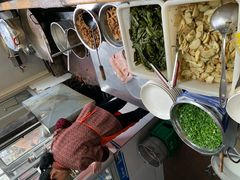 -茅屋大酒店