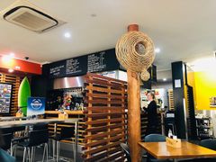 -12 Rocks Beach Bar Cafe
