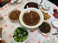 -堂瓦里·33年传统赣菜(第一街区店)