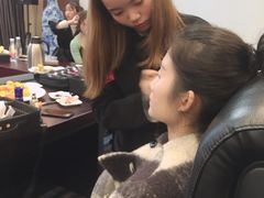 -粤港芭莎美容美发化妆学校