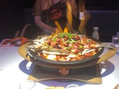 -鸣记脆皮烤鱼·海鲜烤鱼(三八广场店)