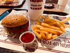 -The Habit Burger Grill 哈比特汉堡(复兴soho店)