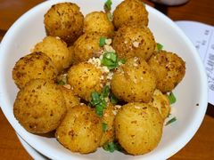 孜然小土豆-炉小二铜锅牛蛙•川湘菜(三里屯店)