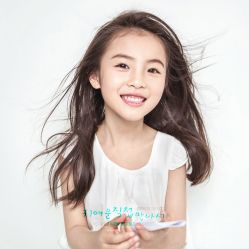 -现代经典婚纱摄影