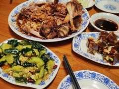 -老天桥酱肉烧饼夹肘子(天桥店)