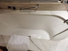 -上海中航虹桥机场泊悦酒店