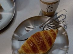 -禾沐·轻食·面包·咖啡