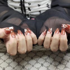 -UGIRL有个美甲
