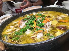 -山城外·非遗酸菜鱼(财富中心店)