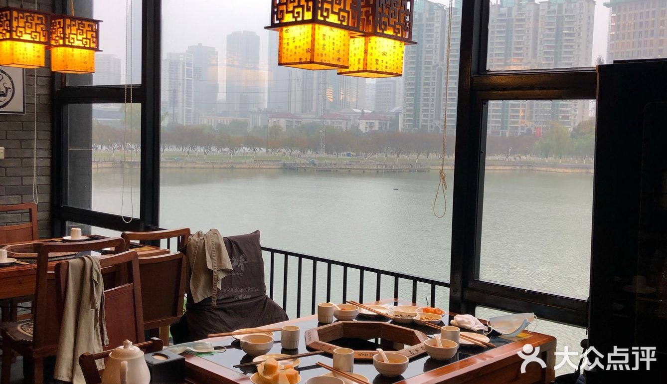 情深深雨濛濛 你还记得当年西北湖畔的蜀九香火锅吗