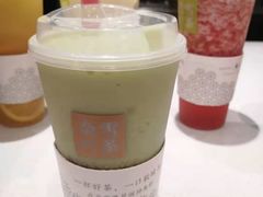 霸气冰淇淋牛油果-奈雪的茶(东莞汇一城店)