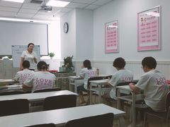 -爱月宝月嫂·育儿嫂