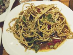 -滇香肴·云南菜蒸汽石锅鱼(云南北路店)