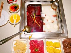 -海底捞火锅鲜切牛肉主题店(长寿路店)