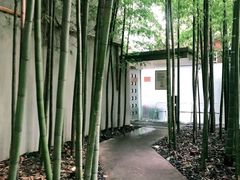 -穹六人间 people 6(岳阳路店)