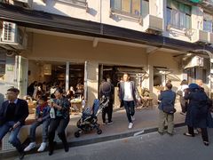 等位区-茶是一枝花泡茶店